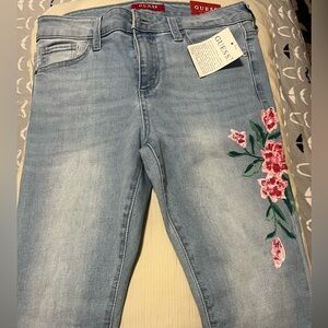 Brand NWT GUESS JEANS